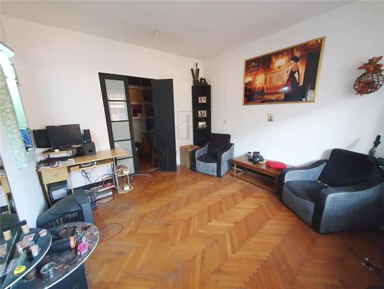 IOSEFIN - 3CAM - SPATIOS - INALT - 2 BAI - CENTRALA/AC - APROAPE DE CENTRU - 6