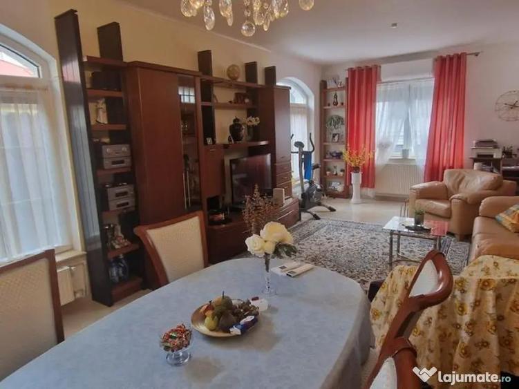 Casa / Vila cu 5 camere de vanzare in zona Tomis Mall - 14