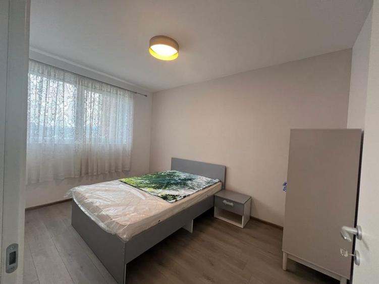 Inchiriez ap cu 3 camere in zona BMW Floresti. - 2