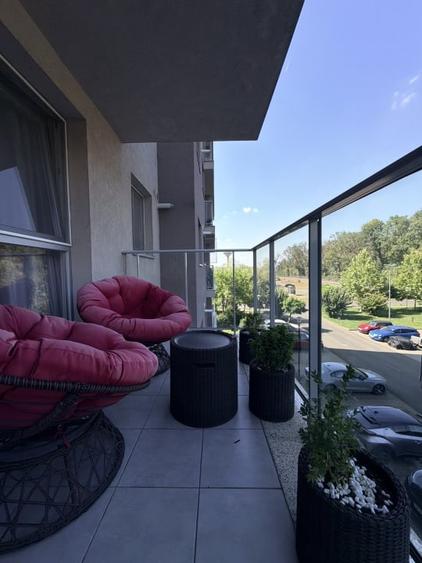 Apartament cu 2 camere semidecomandat, mobilat în Lipovei