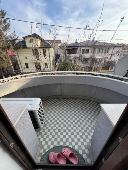 Vila tip duplex, zona Democratiei - 23