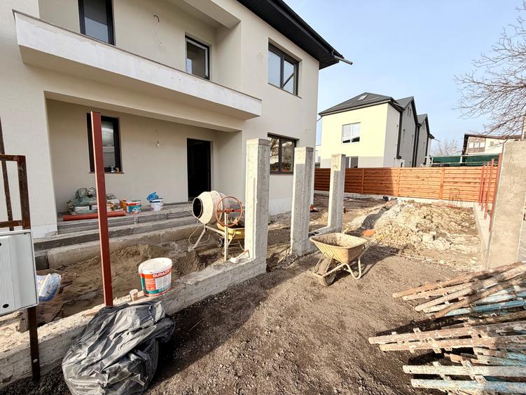 Casa P+1+Pod. 3 cam. Util 110mp. Teren 237mp - 3