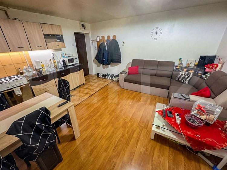 Apartament cu 3 camere decomandat, mobilat în Hunedoara