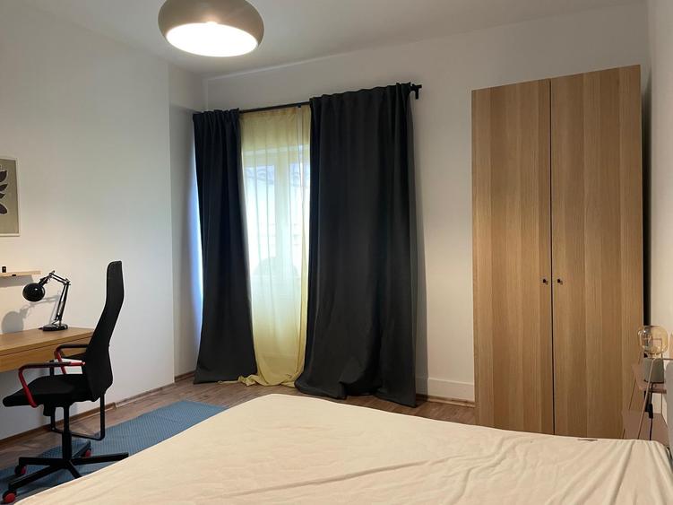 Apartament cu 4 camere decomandat, mobilat în Unirii