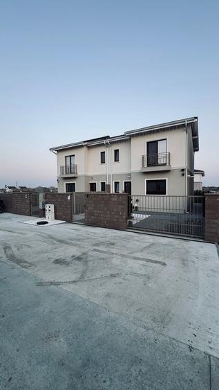 Duplex cu 4 camere cu Teren 357 Mp în Moșnița Nouă