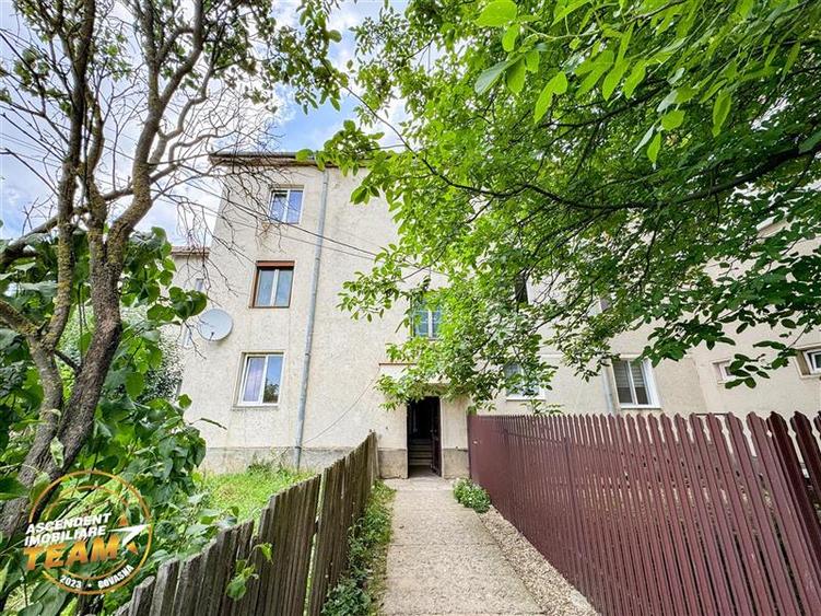 FILM! Apartament 2 camere,decomandat,cu garaj,1.400 mp teren,Let,Covasna - 1