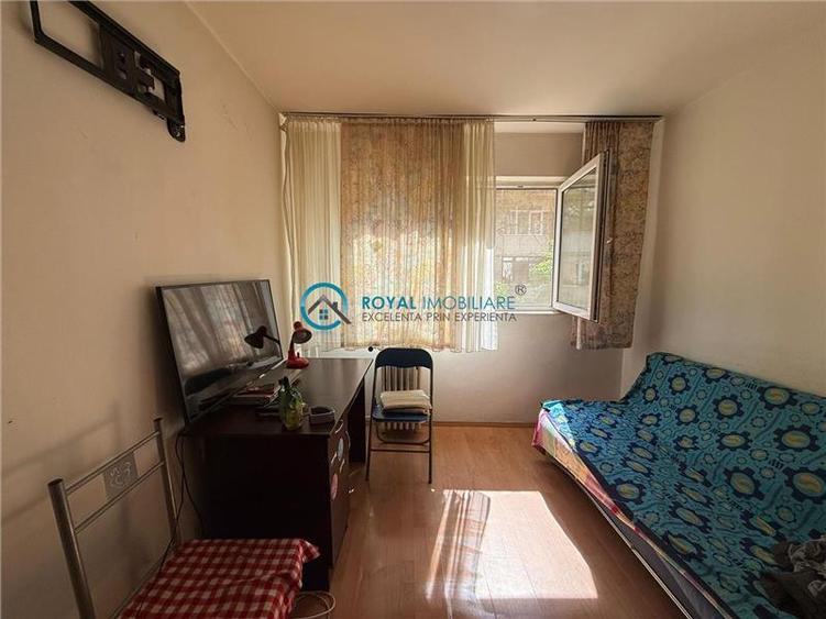 Royal Imobiliare - Vanzare Apartament zona Malu Rosu - 6