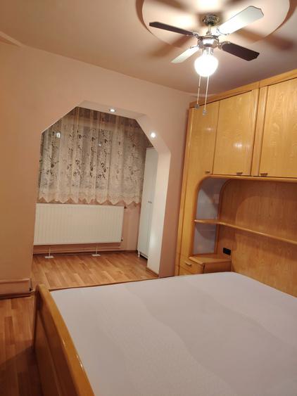 Vand apartament tip X 3 camere mobilat utilat suprafata utila 49 mp in cartierul Nufarul municipiul Oradea Bihor - 2
