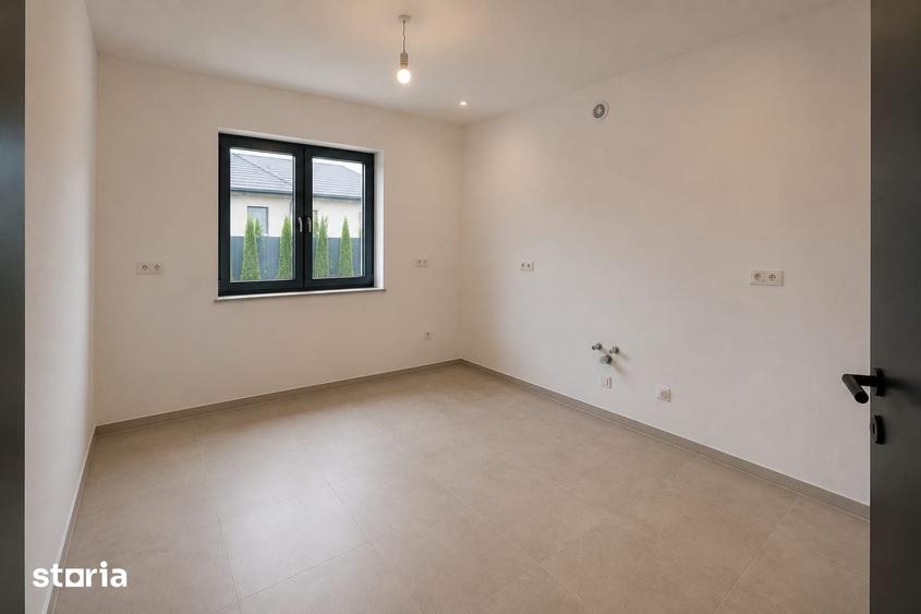 Casă cu 4 camere cu Teren 250 Mp în Chiajna