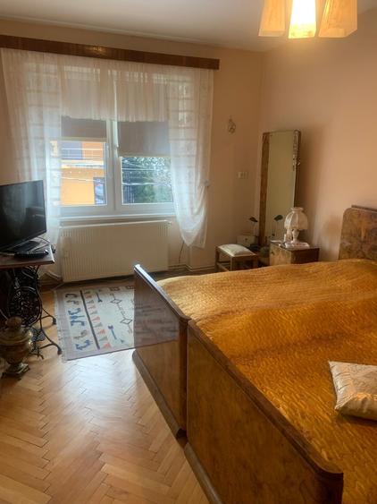 LOCATIE , LOCATIE !! - 5