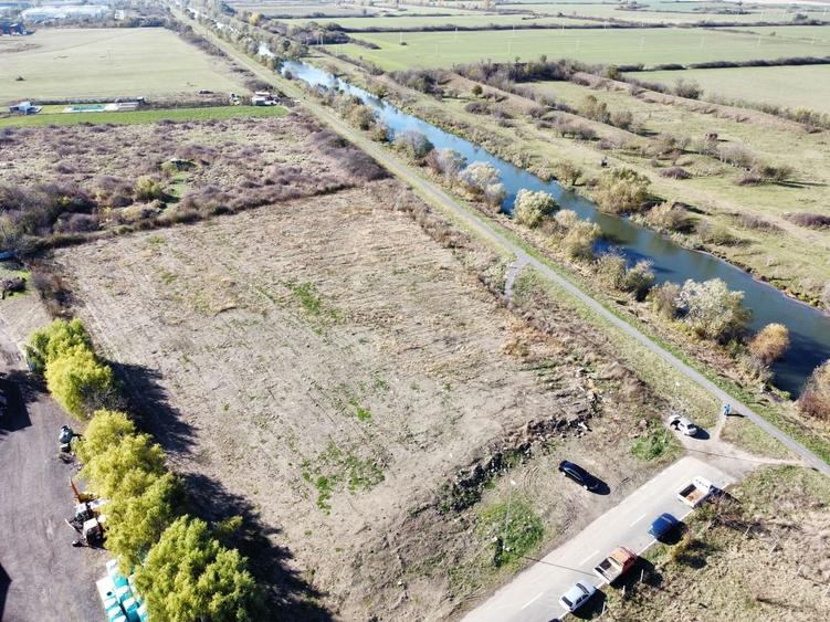 Teren 8,800 mp zona Freidorf /canalul Bega - 2