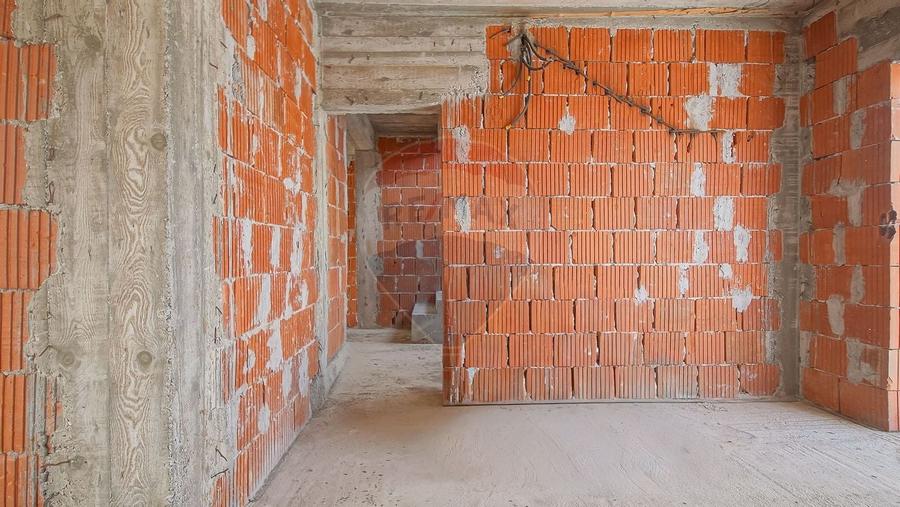 COMISION 0%| Casă individuală | 2 garaje | 192 mp utili | 847 mp teren - 39