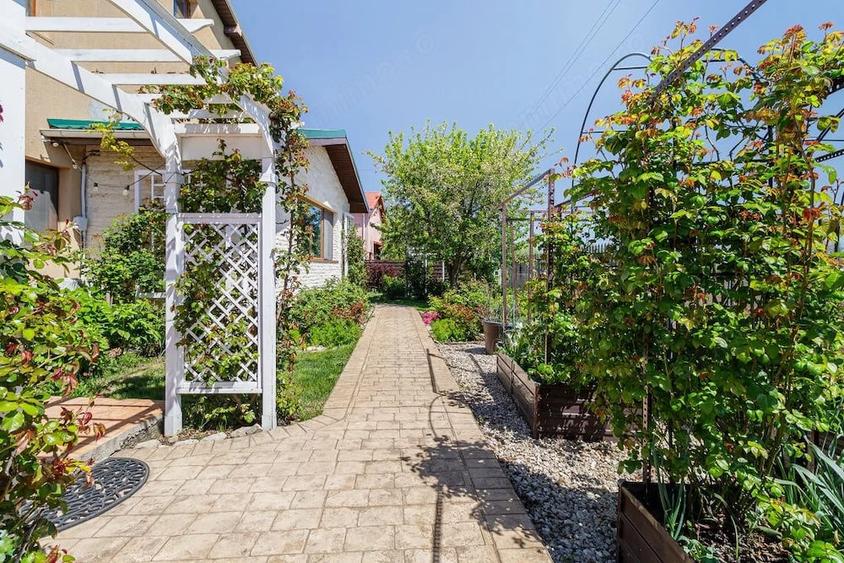 Casă cu Teren 464 Mp în Belciugatele