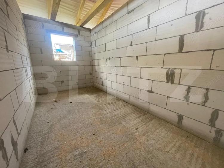 Casă cu Teren 1350 Mp în Meseșenii de Sus