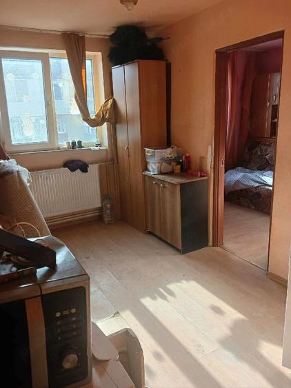 Apartament cu 2 camere decomandat în Petros