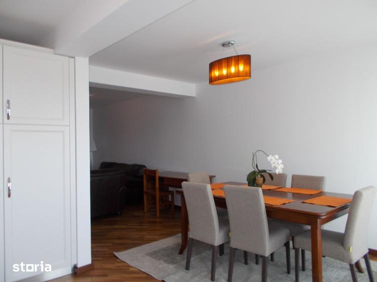 Apartament cu 3 camere decomandat în Calea Dumbrăvii
