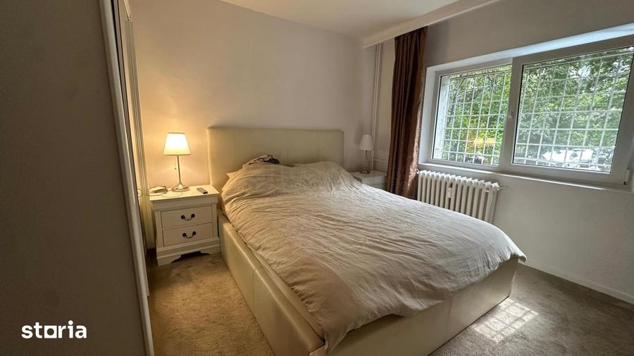 Apartament cu 4 camere decomandat în Aviației