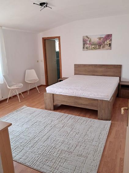 Garsonieră decomandată în Drumul Carului
