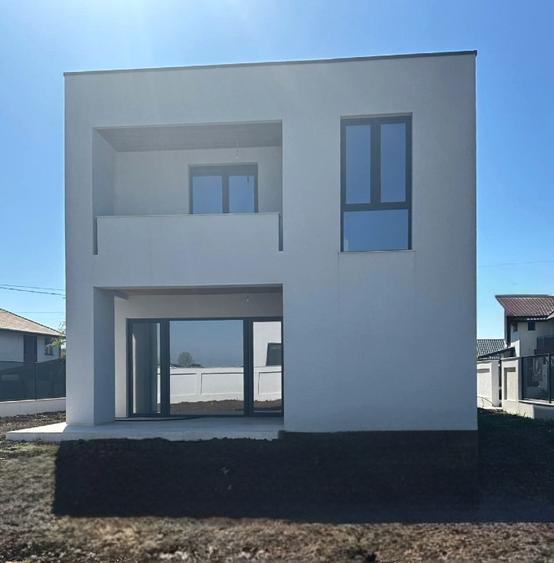 Casă individuală cu 5 camere cu Canalizare în Brănești