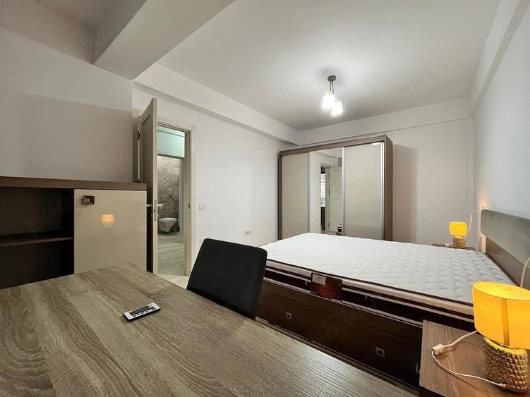 Apartament cu 2 camere nedecomandat în Tractorul
