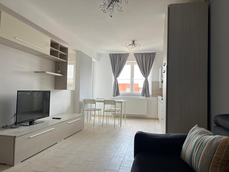 Apartament cu 2 camere decomandat în Avantgarden