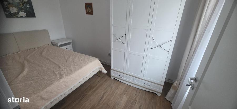 Apartament cu 3 camere în Policlinica