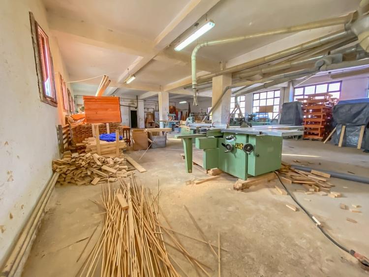 Spațiu industrial, de 1,473 mp, în Tulgheș