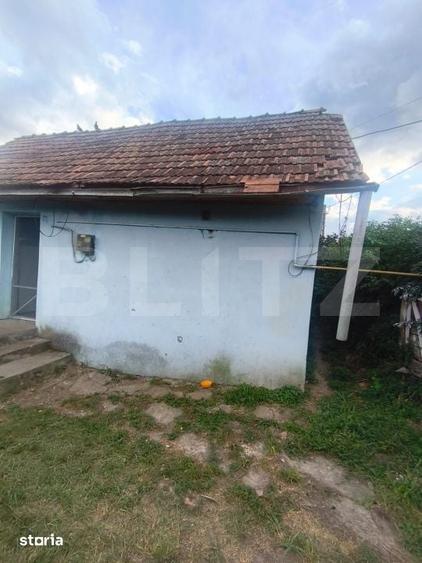 Casa de vanzare Unirea 1 aproape de centrul comunei , 35mp si 865mp te - 4