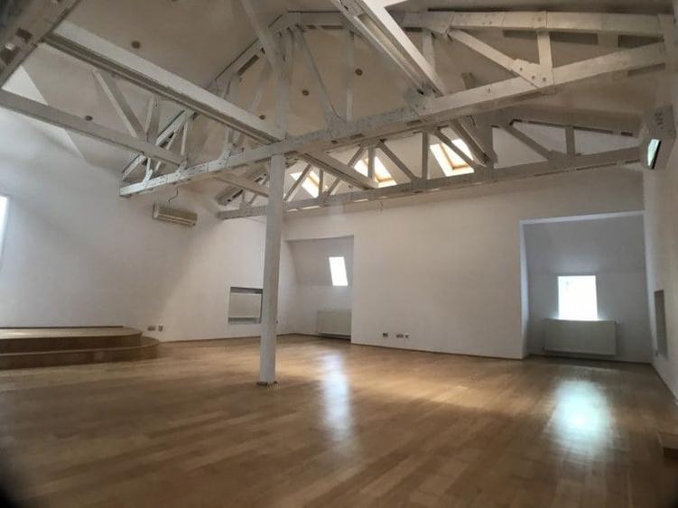 Casă cu 13 camere cu Teren 458 Mp în Armeneasca
