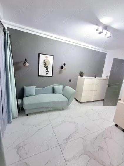 Garsonieră decomandată în Central