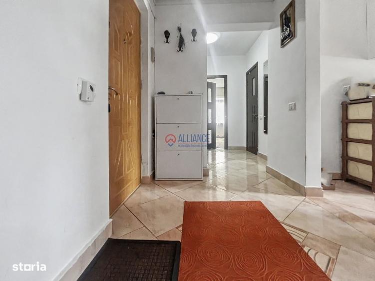 Apartament cu 3 camere decomandat în Delfinariu