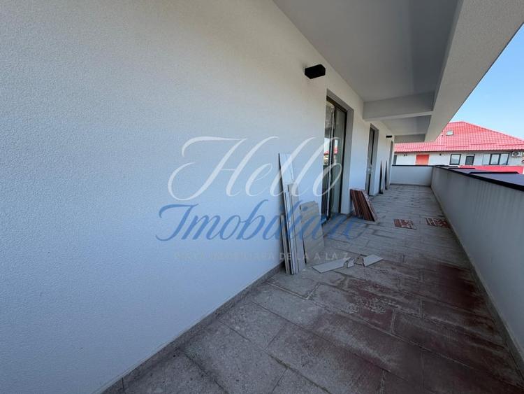 Apartament cu 4 camere semidecomandat în Florești