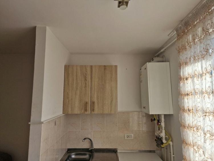 Apartament cu 2 camere semidecomandat în Mărăței