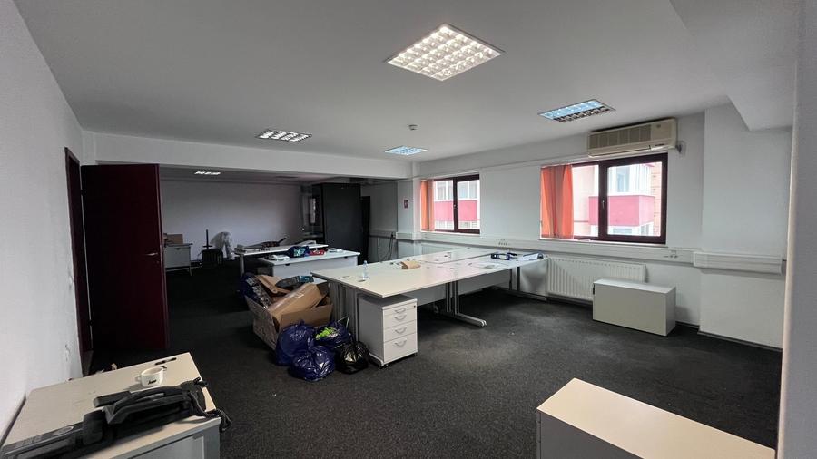 Spatiu Pentru Birouri 84 mp - Zona Racadau - cod 5266 - 4