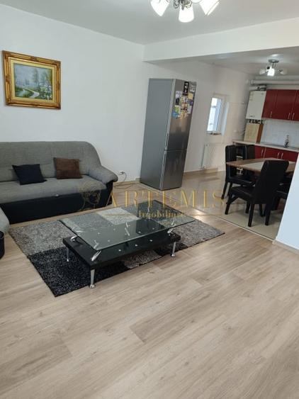 Apartament de 4 camere, decomandat, 96 mp., zona Calea Moldovei. - 2