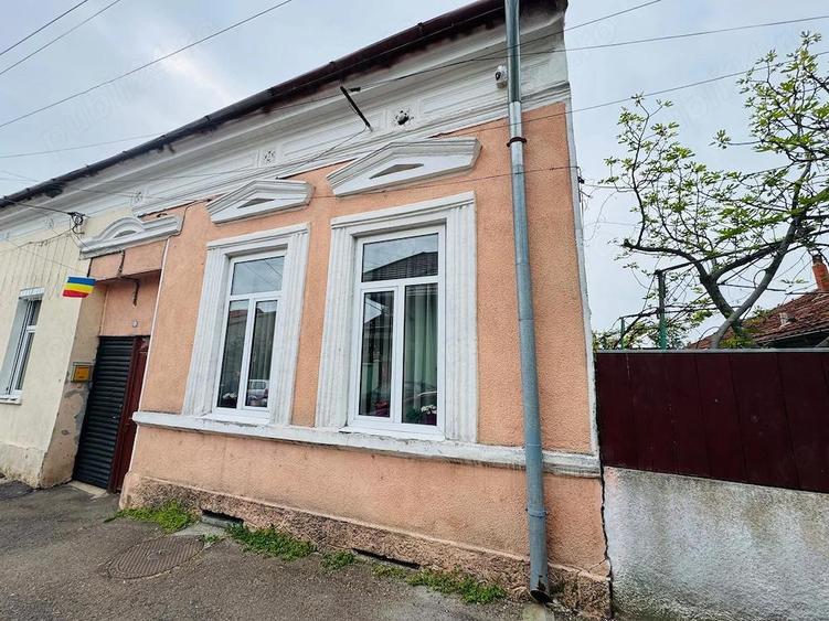 Casa individuala solida, disponibila in exclusivitate prin RED LINE IMOBILIARE COMISION 0 - 1