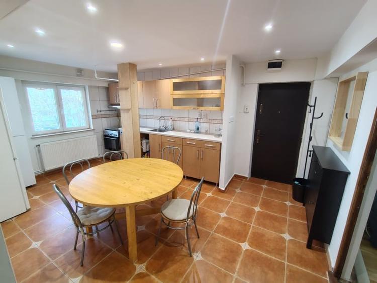 apartament 3 camere semidecomandat, 66mp, zona Electroputere Mall - 1