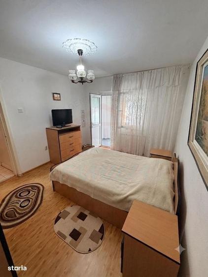 Apartament cu 2 camere decomandat în Sârbi