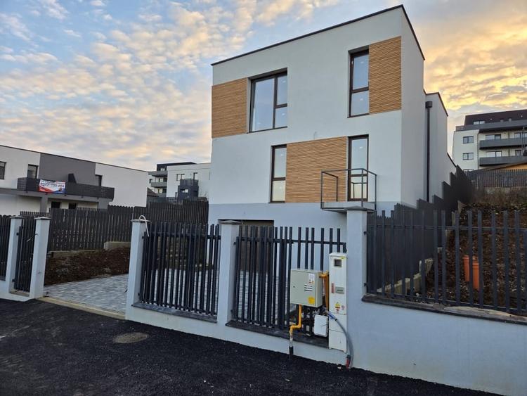 Casă individuală în cartier nou | Calea Baciu, stradă privată cu barieră - 3