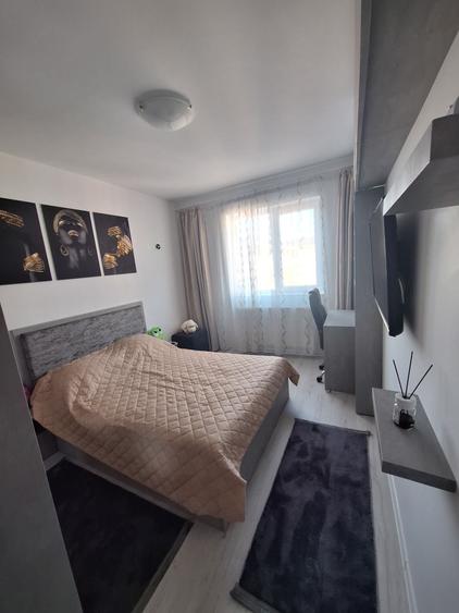 Garsoniera de inchiriat Militari Residence - 1