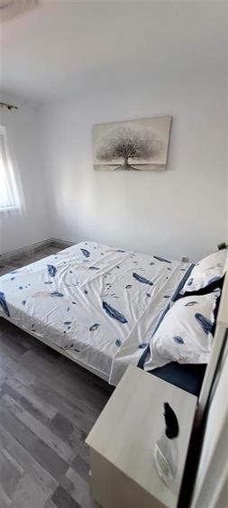 Apartament cu 2 camere decomandat în Torontalului