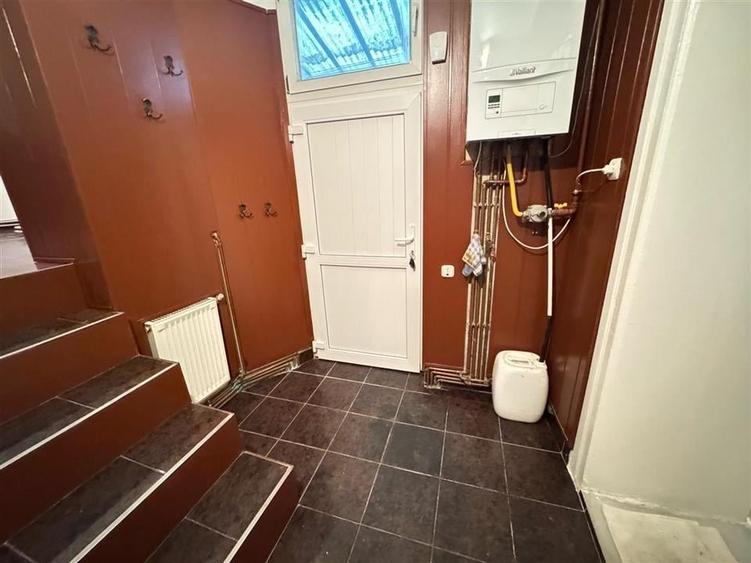 Apartament 3 camere la casa zona Centrala - 9