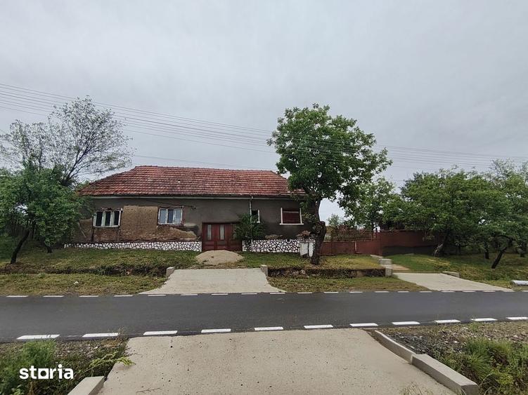Casa de vanzare cu 3 camere in localitatea Cuied cu 2805 mp - 8