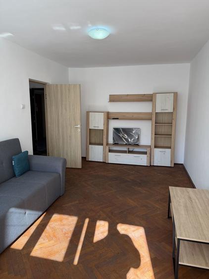 Vand apartament 3 camere, sos Colentina, Bucucresti, etaj 6 - 8