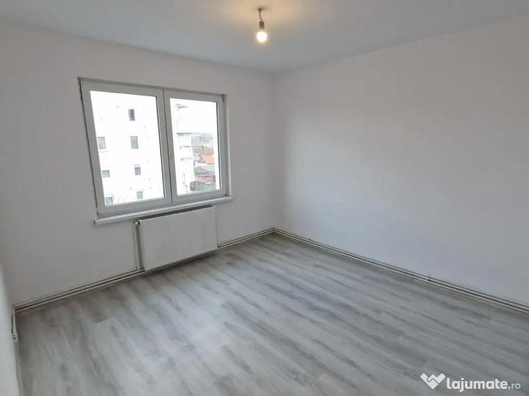 Apartament de vanzare 2 camere central Tarnaveni - 8