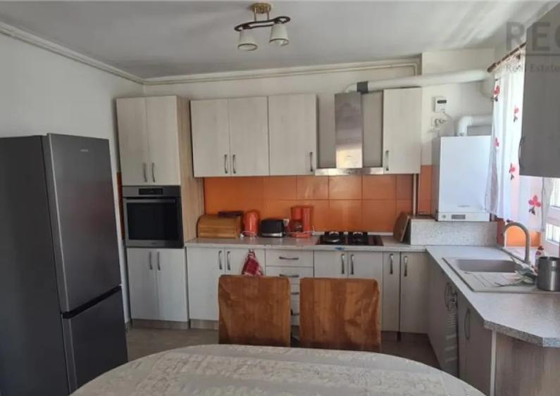 Studio Pietonala Coresi / Loc de parcare / Boxa - 2