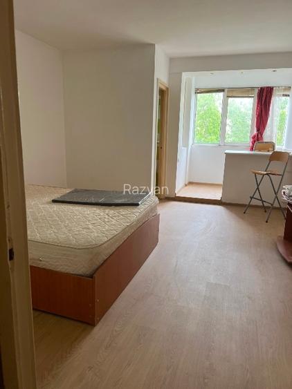 Proprietar vând garsonieră Drumul Taberei București
