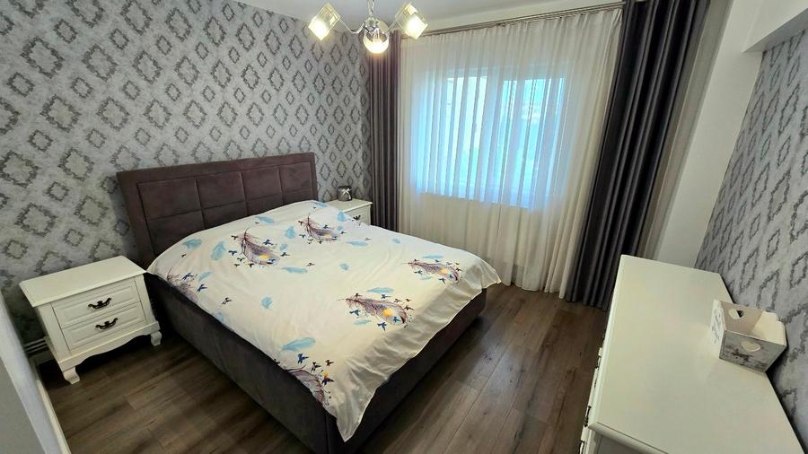 Apartament renovat 3 camere, 2 bai, loc parcare, decomandat, Gavana 3 - 4