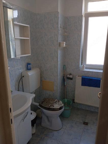 Apartament cu 2 camere decomandat în Polivalentă