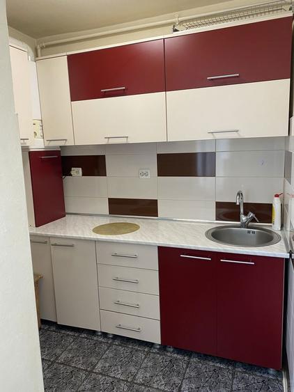 Inchiriez garsoniera - 2